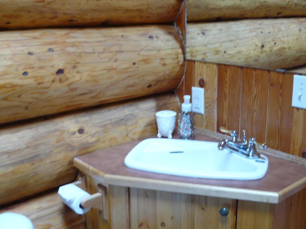 Hitching Post Resort Kelowna Pokój zdjęcie