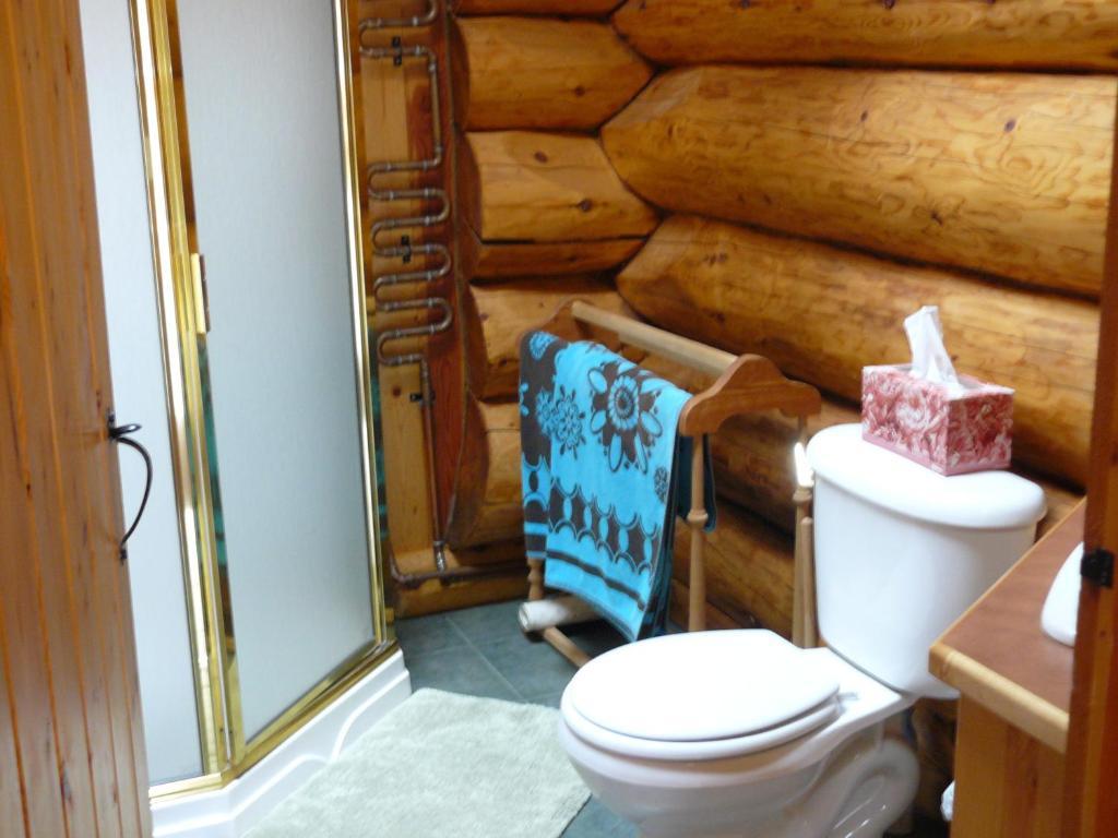 Hitching Post Resort Kelowna Pokój zdjęcie