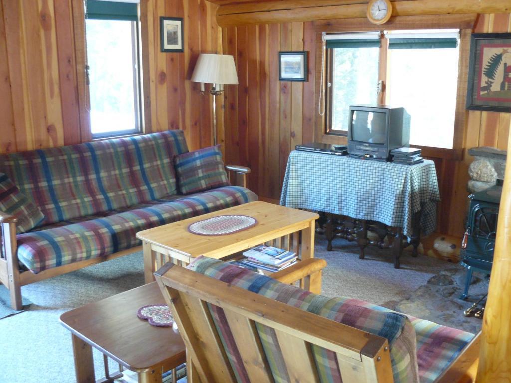 Hitching Post Resort Kelowna Pokój zdjęcie