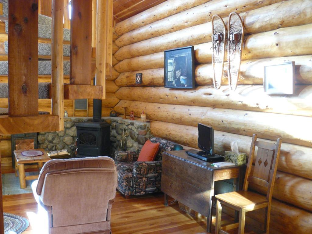 Hitching Post Resort Kelowna Pokój zdjęcie