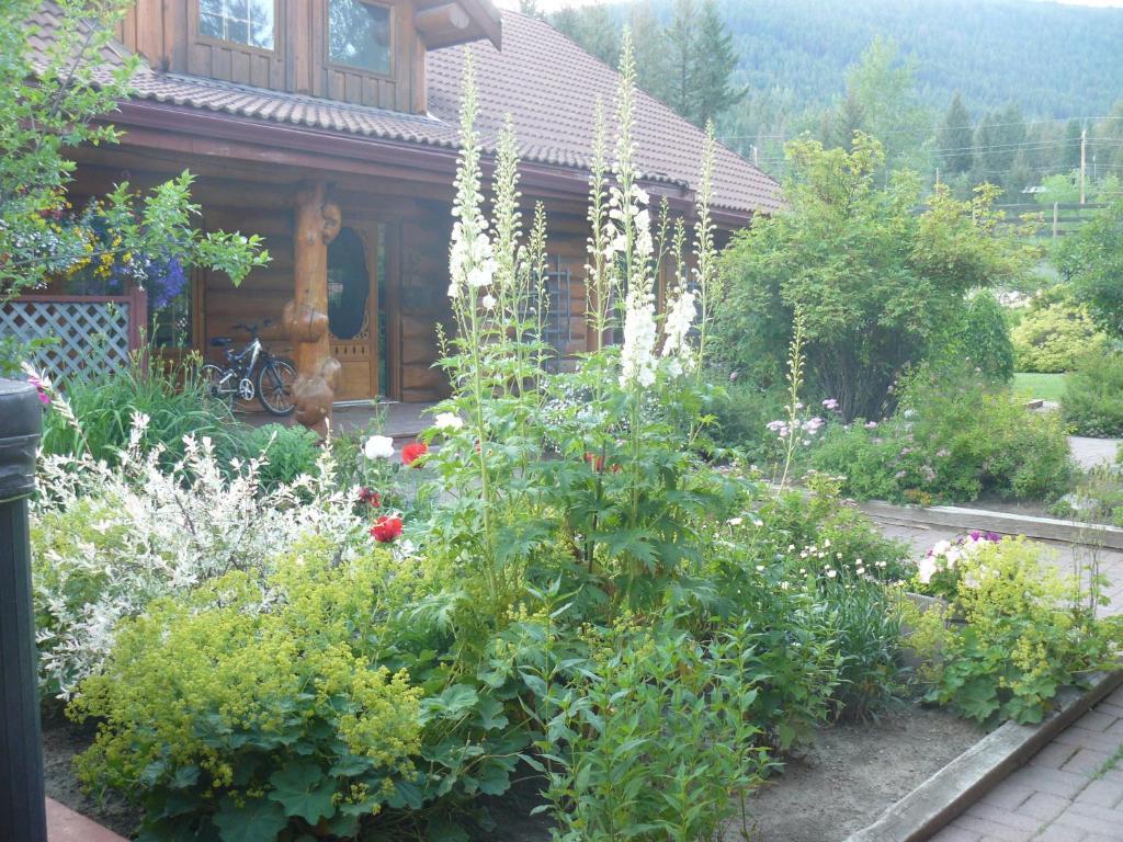 Hitching Post Resort Kelowna Zewnętrze zdjęcie