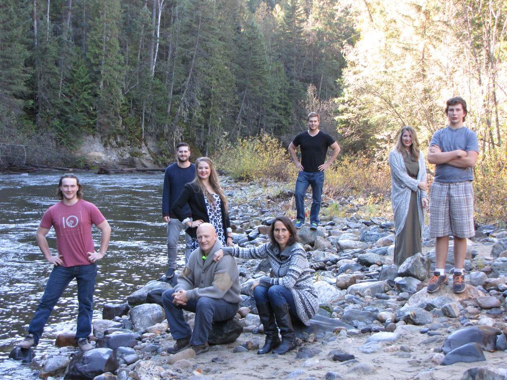 Hitching Post Resort Kelowna Zewnętrze zdjęcie