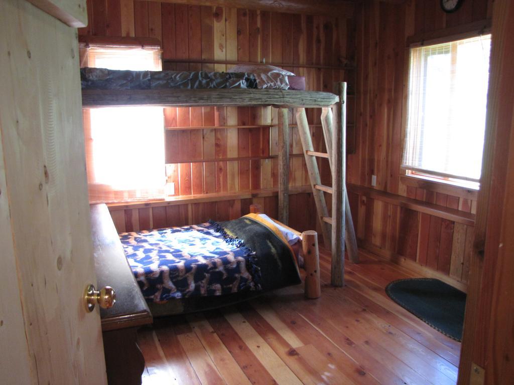 Hitching Post Resort Kelowna Zewnętrze zdjęcie
