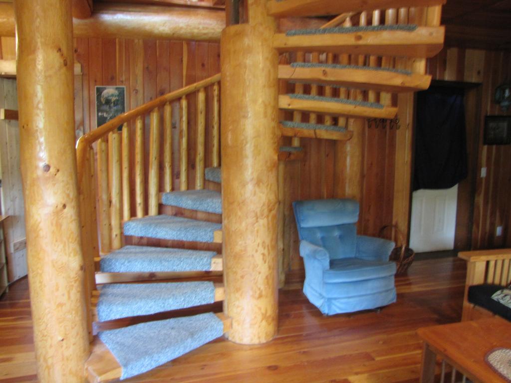 Hitching Post Resort Kelowna Zewnętrze zdjęcie