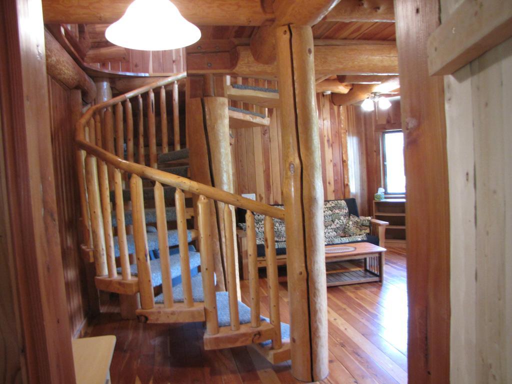 Hitching Post Resort Kelowna Zewnętrze zdjęcie