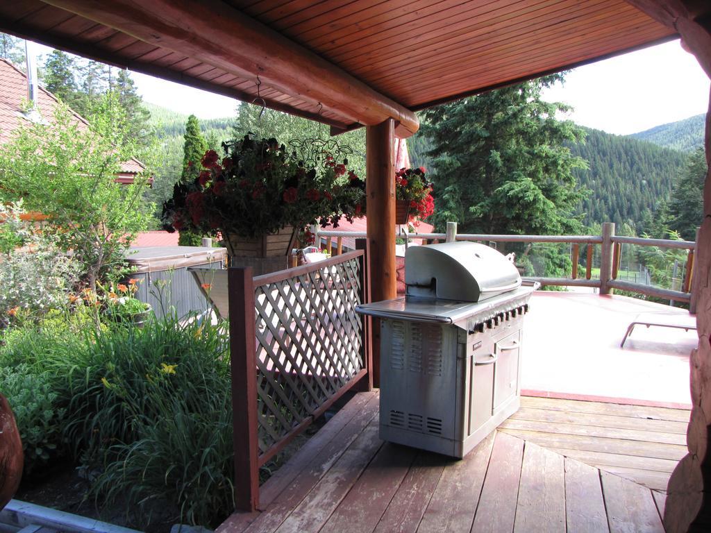 Hitching Post Resort Kelowna Zewnętrze zdjęcie
